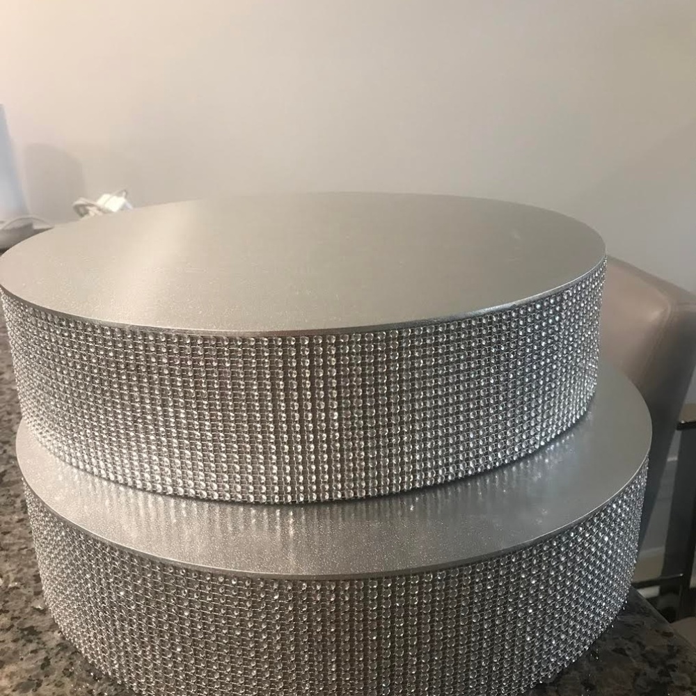 1 Cake stand